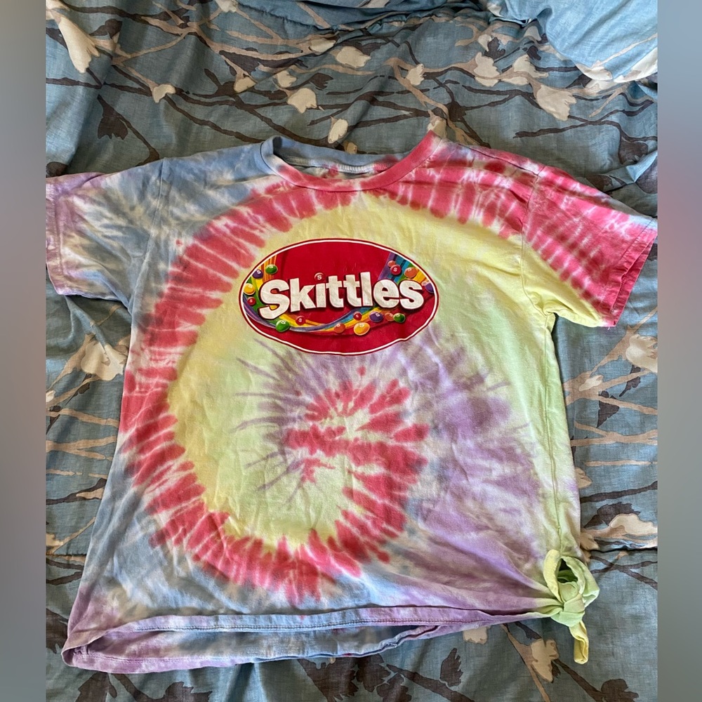 Tie Dyed SKITTLES shirt 💜🩵🤍💛💚🩷💙